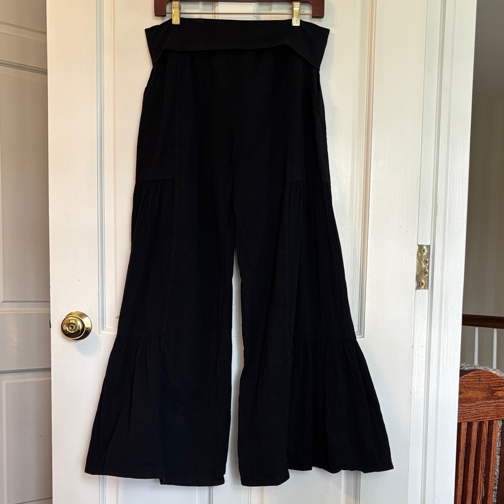 Black Tiered Wide-Leg Boutique Pants